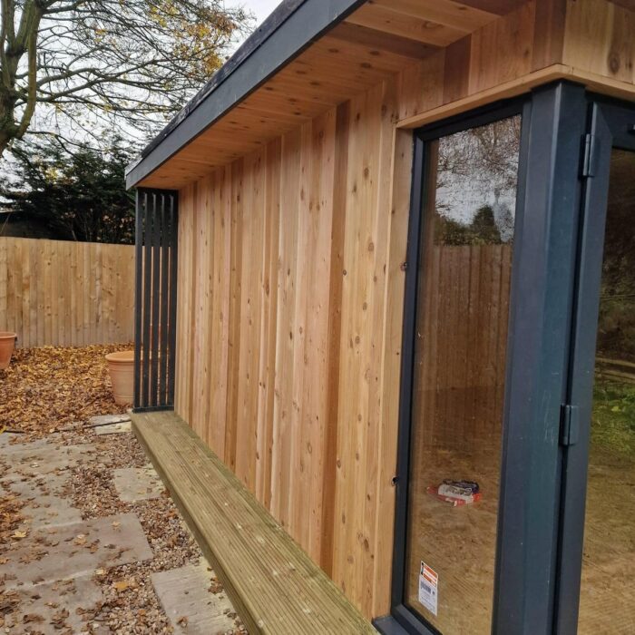 Diplomat Garden Room